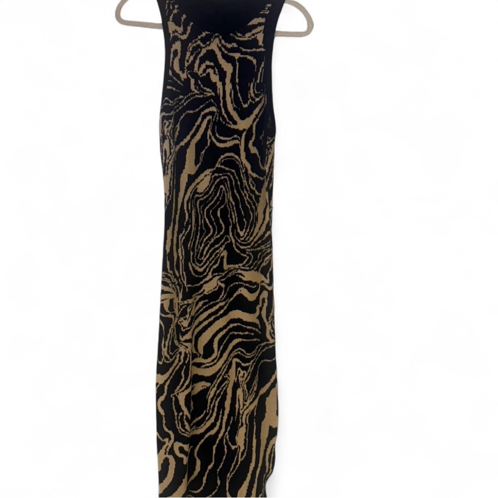 Sleek Black and Tan Patterned Maxi Dress